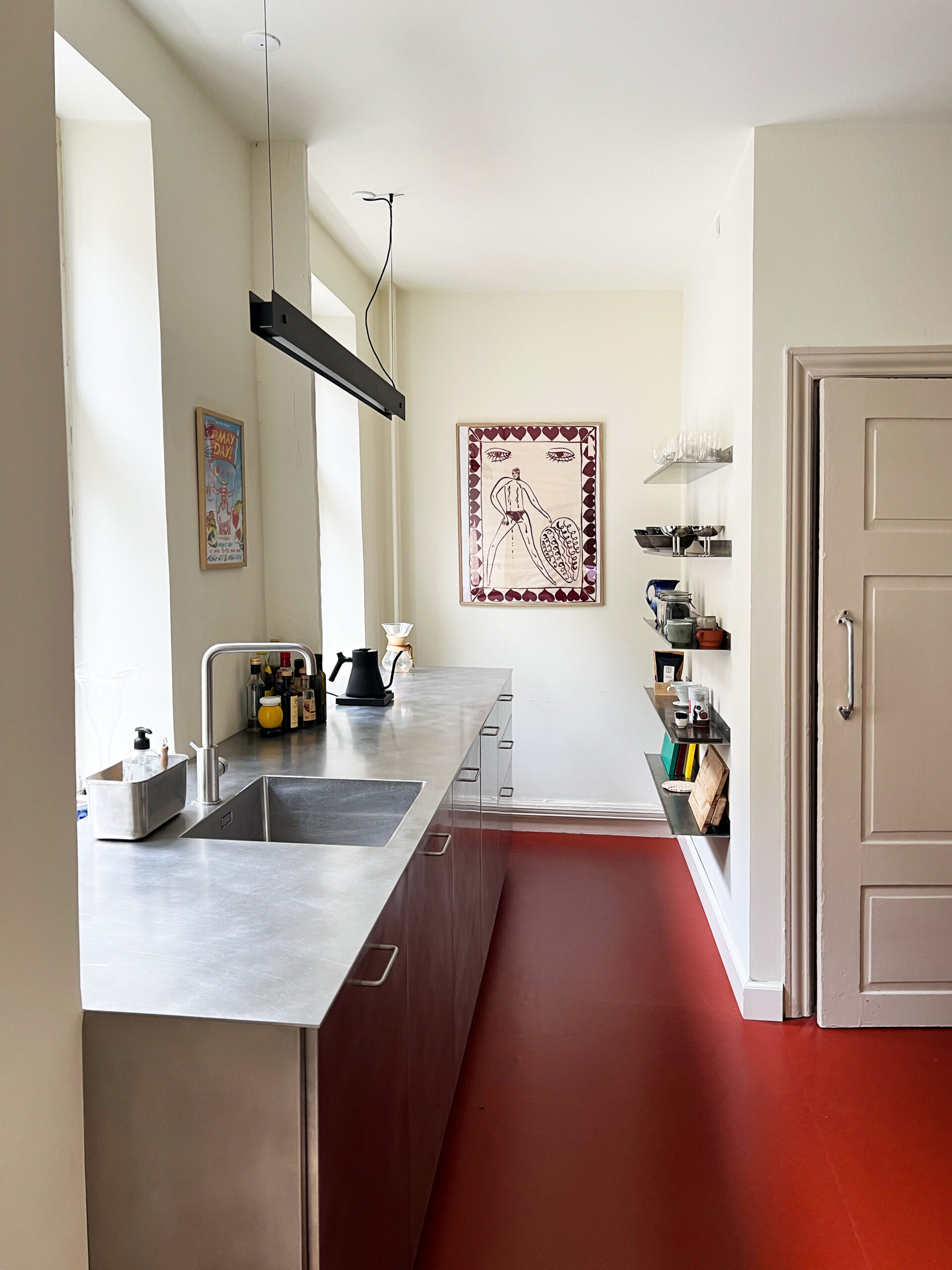 Petite Kitchen red floor 09 scaled